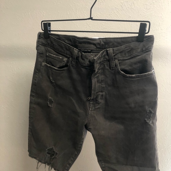 American Eagle “NE(X)T LEVEL FLEX” Jean Shorts - Picture 3 of 4